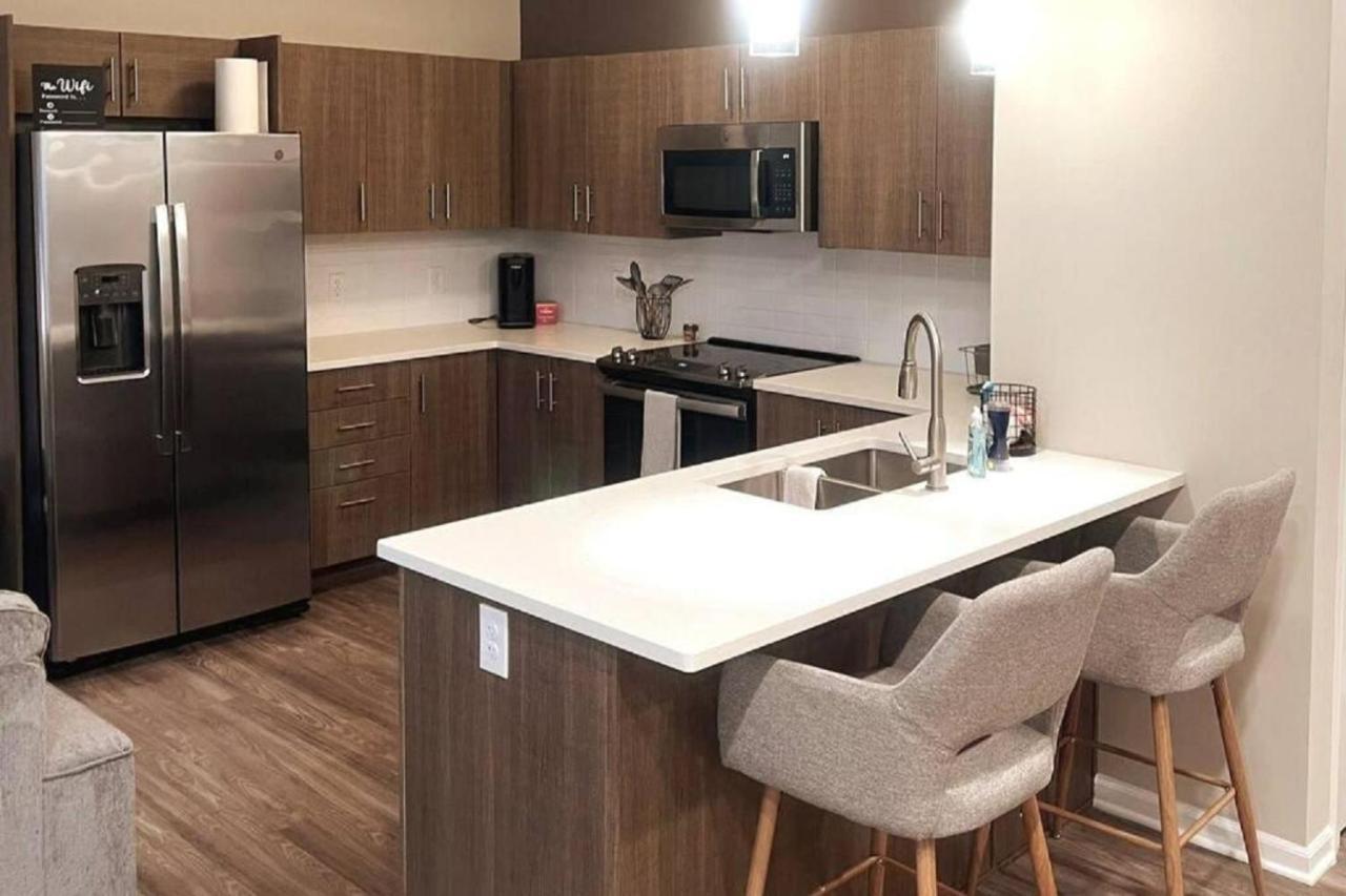 End Of Summer Deals!! Modern 2 Bed 1 Bedroom In Heart Of Midtown Kansas City! Εξωτερικό φωτογραφία